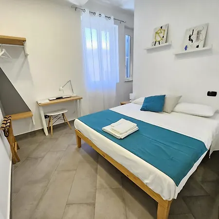 Fuori Squadro - In Centro Con Terrazza Relax Vista Mare 3* Reggio di Calabria