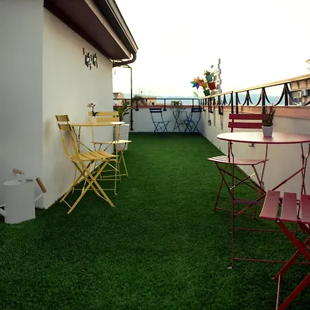 Fuori Squadro - In Centro Con Terrazza Relax Vista Mare 3*