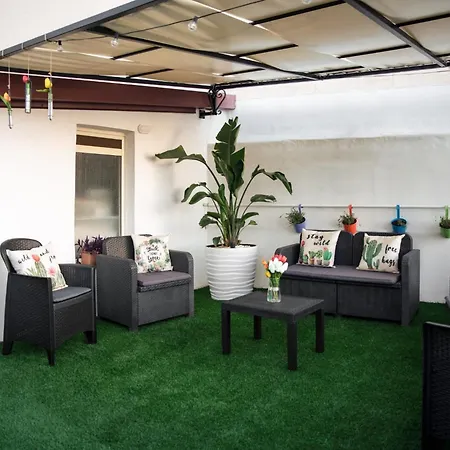 לינה וארוחת בוקר Fuori Squadro - In Centro Con Terrazza Relax Vista Mare