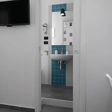 Fuori Squadro - In Centro Con Terrazza Relax Vista Mare לינה וארוחת בוקר רג'יו די קאלאבריה