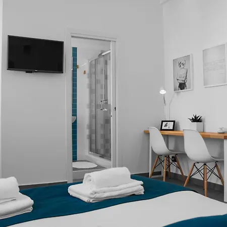 Fuori Squadro - In Centro Con Terrazza Relax Vista Mare Panzió Reggio di Calabria