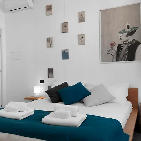 Fuori Squadro - In Centro Con Terrazza Relax Vista Mare Nocleg ze śniadaniem Reggio di Calabria