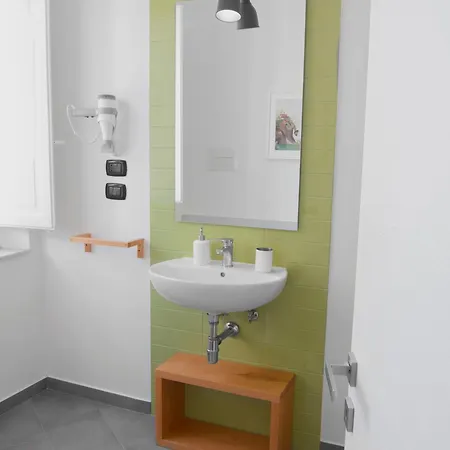 Fuori Squadro - In Centro Con Terrazza Relax Vista Mare 3* רג'יו די קאלאבריה