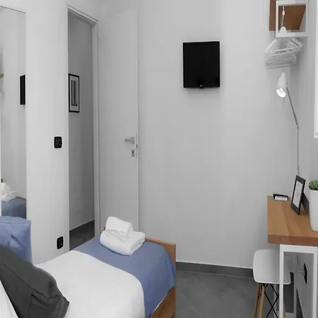 Panzió Fuori Squadro - In Centro Con Terrazza Relax Vista Mare 3*