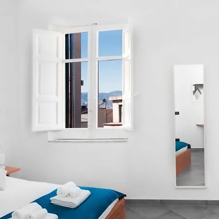 Fuori Squadro - In Centro Con Terrazza Relax Vista Mare