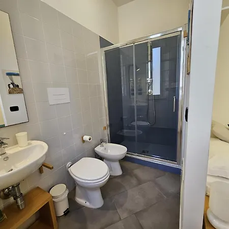 Fuori Squadro - In Centro Con Terrazza Relax Vista Mare B&B