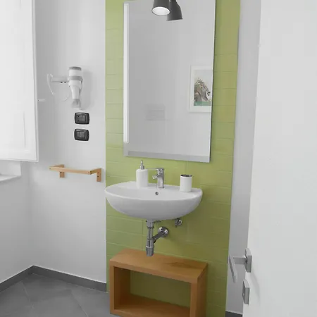 Fuori Squadro - In Centro Con Terrazza Relax Vista Mare 3* Реджо-ди-Калабрия