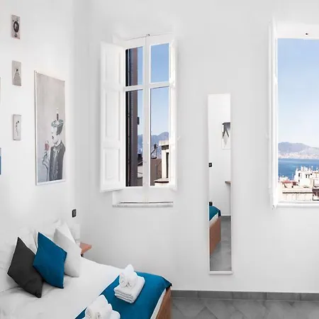 Frühstückspension Fuori Squadro - In Centro Citta - Terrazza Relax Vista Mare Reggio Calabria
