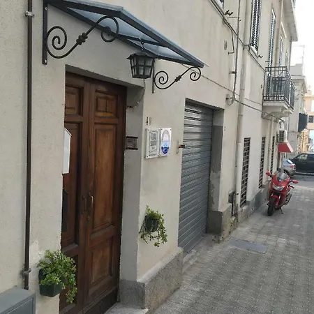 Fuori Squadro - In Centro Con Terrazza Relax Vista Mare