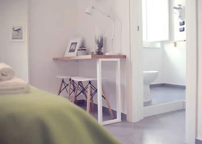 Fuori Squadro - In Centro Citta - Terrazza Relax Vista Mare Bed and breakfast